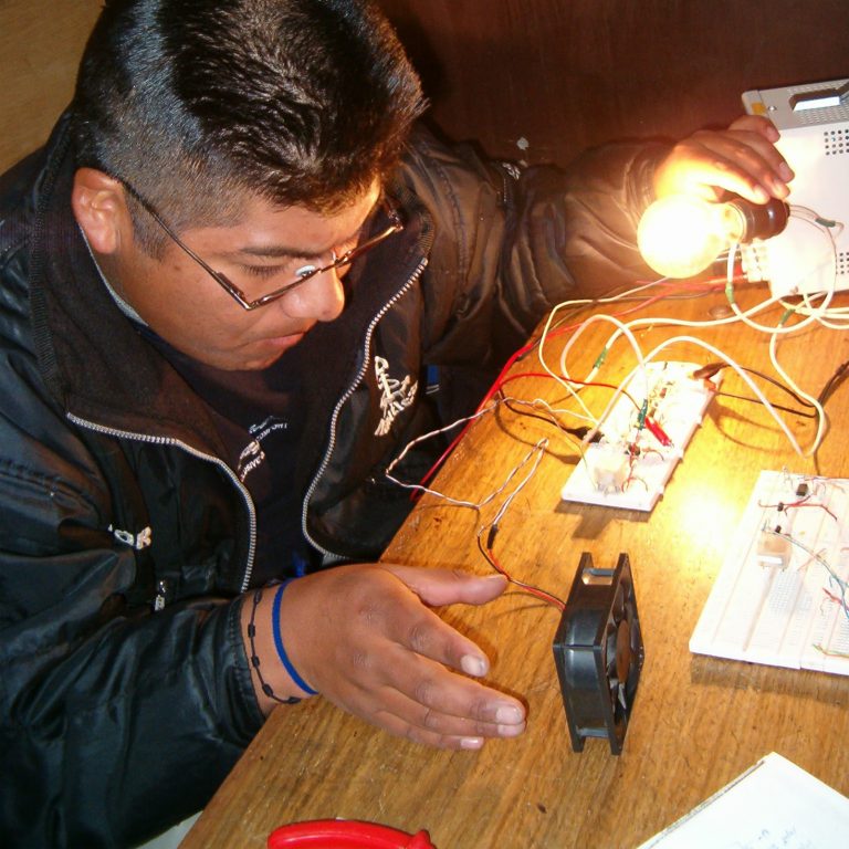 Electrónica I.T. Escuela Industrial Superior "Pedro Domingo Murillo"